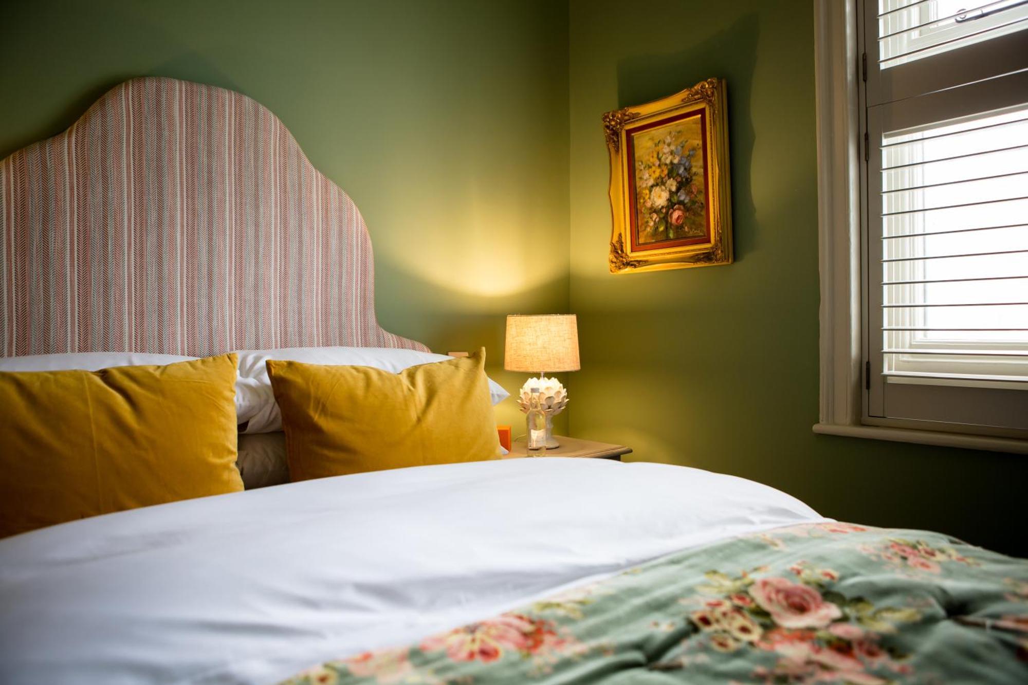 Bed and breakfast Moore House 3*